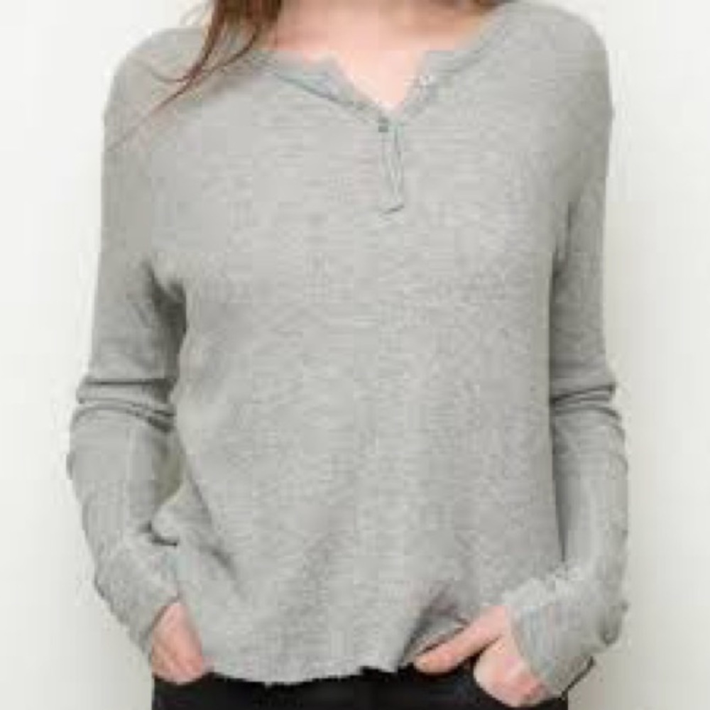 Brandy Melville crew neck thick long sleeve gray